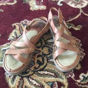 Born Ladies sandals